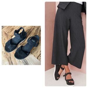 EILEEN FISHER Beck Sport Sandals in Black